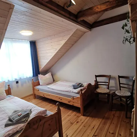 Vielstubenhaus - Marie Pirna